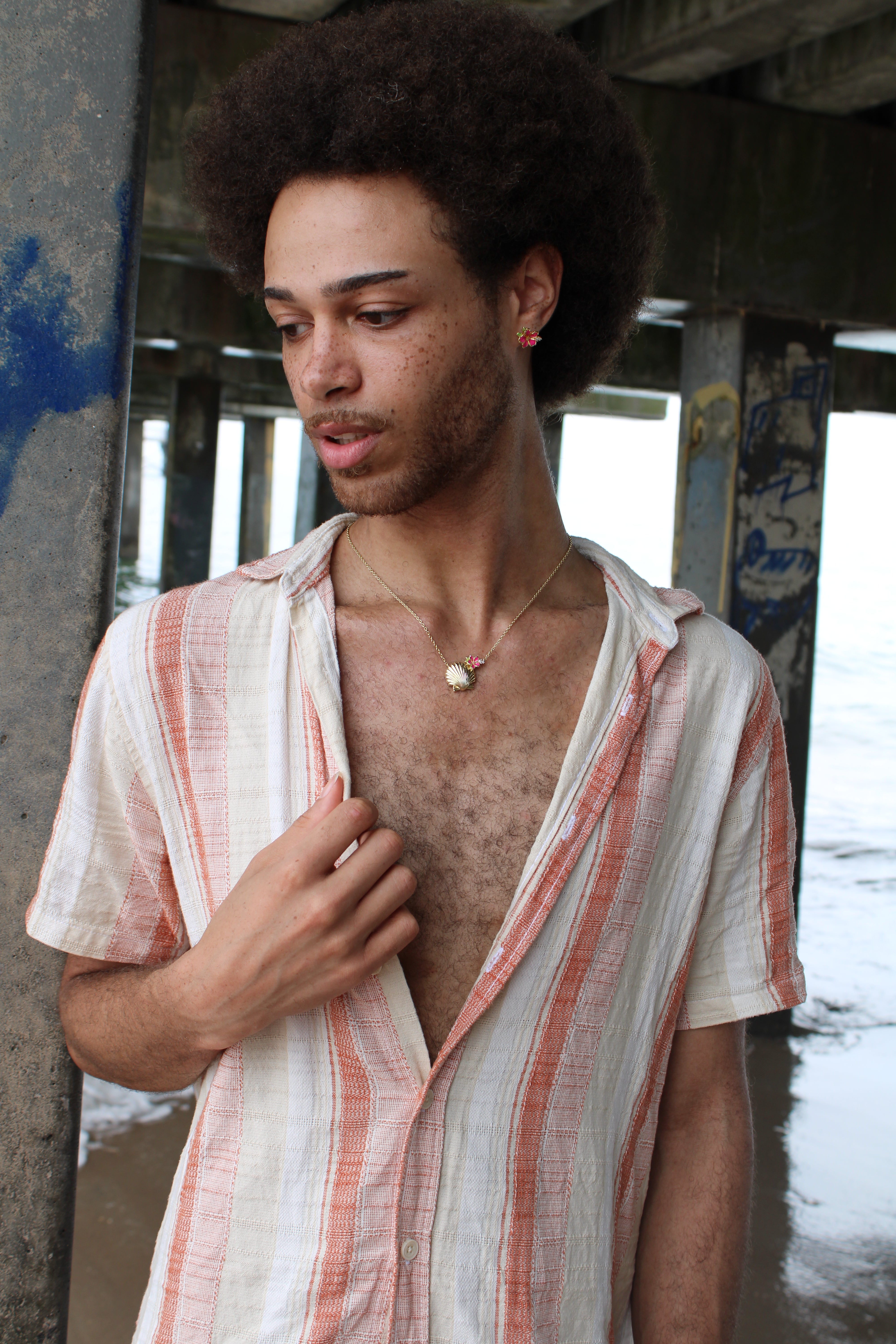Seashell Hibiscus Necklace