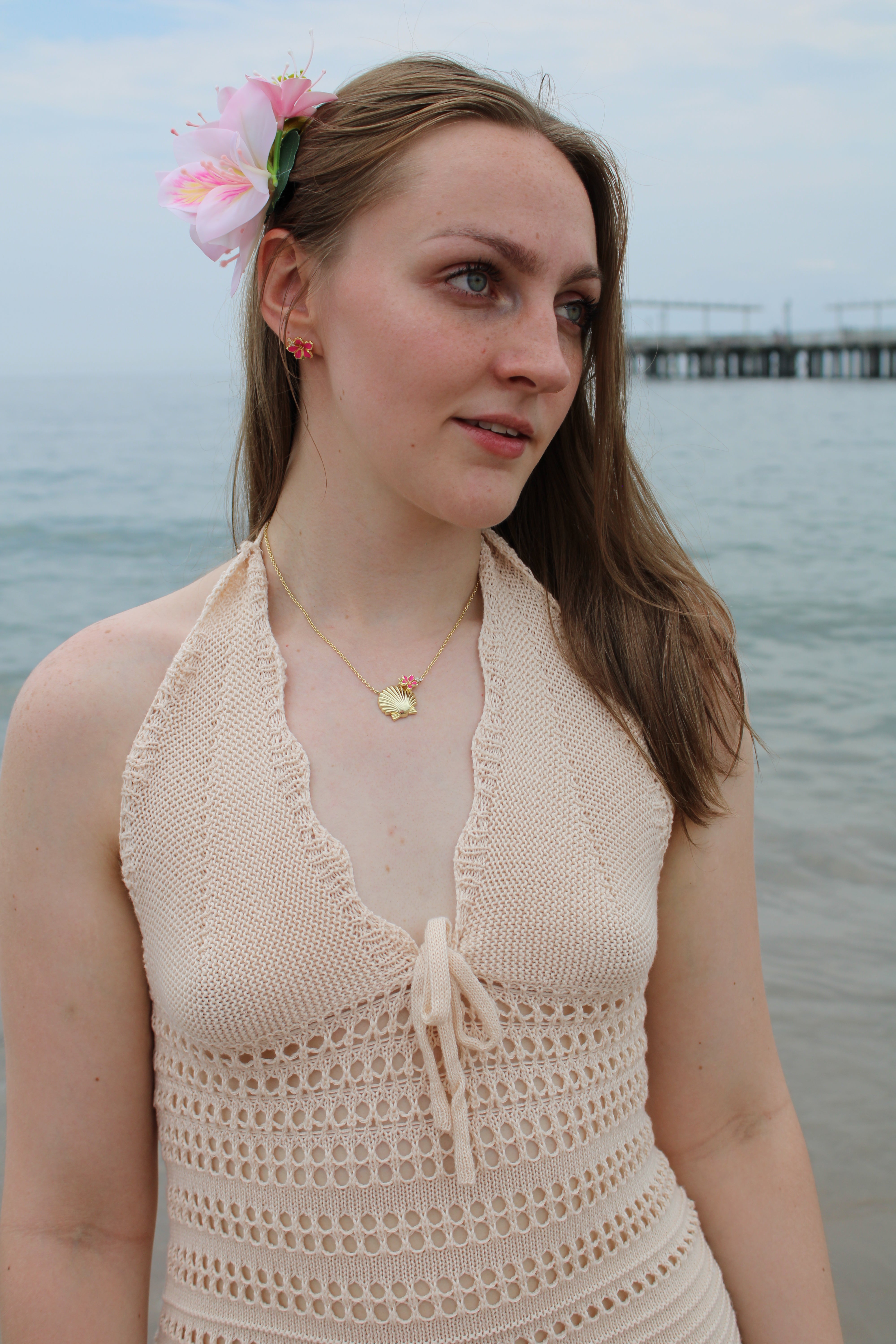 Seashell Hibiscus Necklace