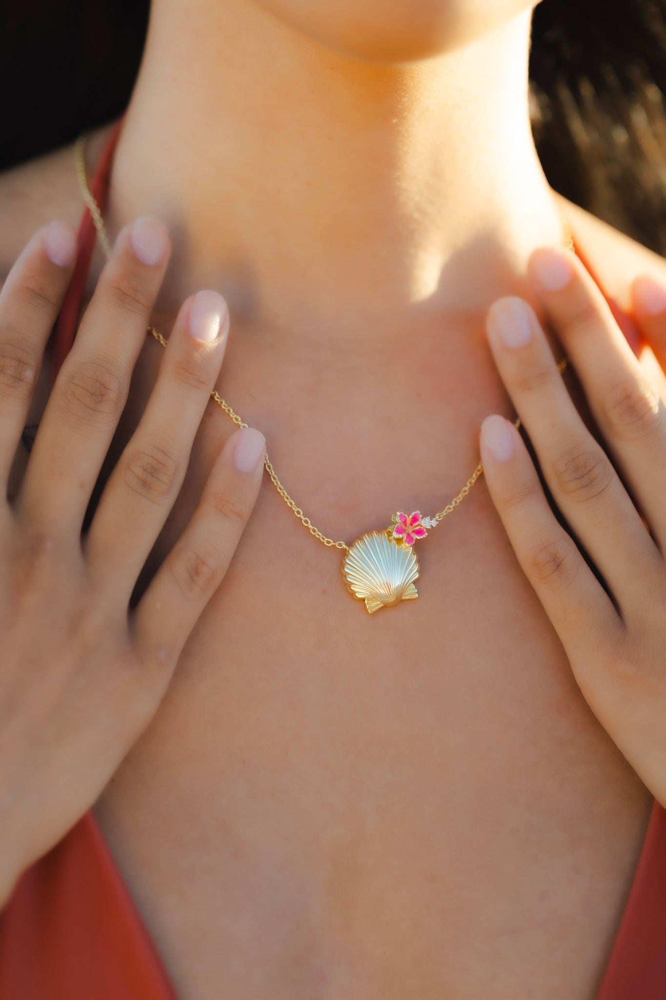 Seashell Hibiscus Necklace
